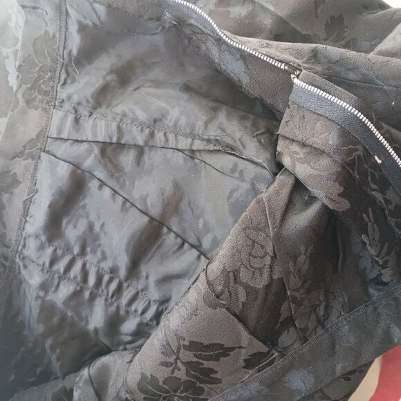 27" Vintage 1950's Womens Skirt BLACK SATIN MUTED ROSE PRINT HANDMADE - Picture 5 of 6